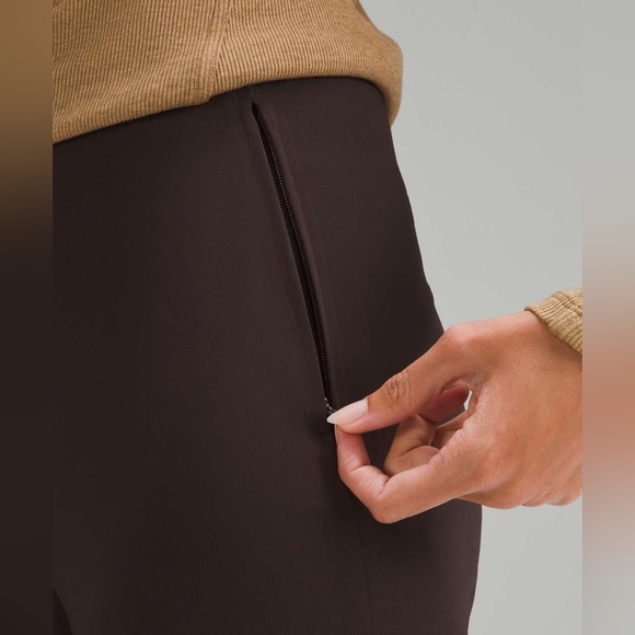 NWT Lululemon Smooth-Fit Split-Hem High-Rise Flared Pant - Picture 4 of 6